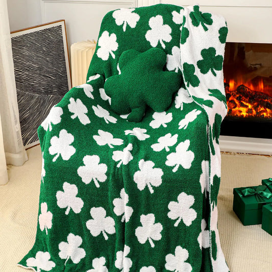 FuWeave Throw Blankets Pillow Set Include Double Sided Flannel Blanket 50 x 60 Inch and Plush Throw Pillows Cushion for Couch Sofa Bed Decorations(GreenIrish Shamrock)