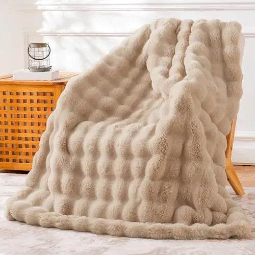Faux Fur Throw Bubble Blanket
